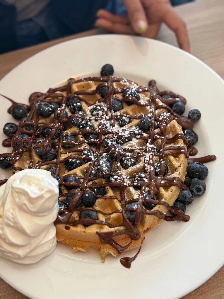 Dishes and ambience at Mastaaney Cafe & Kitchen